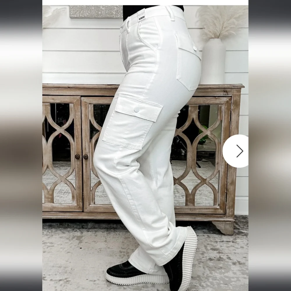 Judy Blue White High Rise Cargo Straight Jeans - Picture 7 of 10
